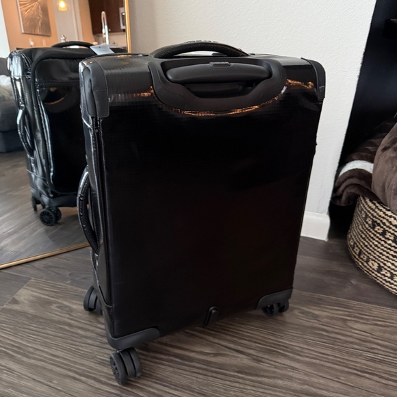 Terra 35L Soft-Sided Carry-On Luggage in Obsidian NWT - Picture 6 of 8